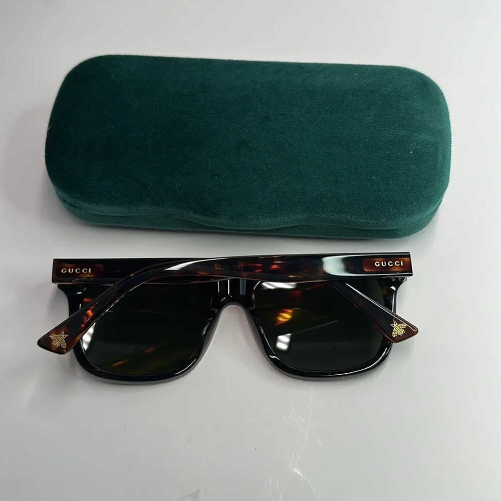 New Authentic Gucci GG0158SN 002 Tortoise Sunglasses with Olive Lenses